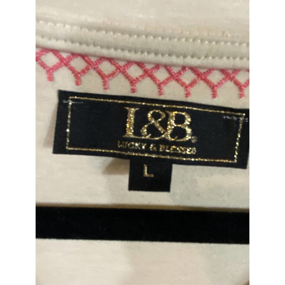 LUCKY & BLESSED white wmbroidered short sleeve large - Picture 4 of 8